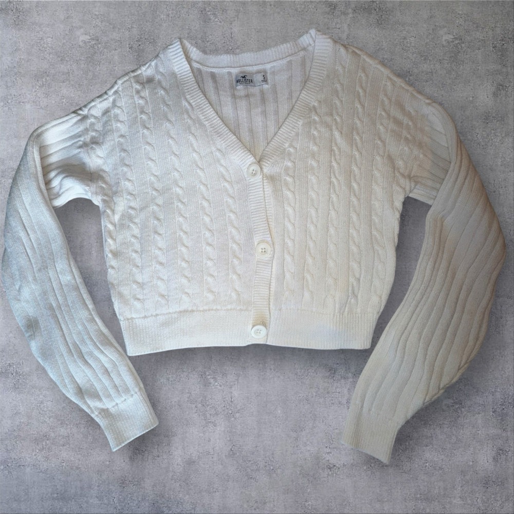 Hollister Cropped V Neck White/Cream Cardigan Size Small S Long Sleeve Knit - Picture 2 of 9